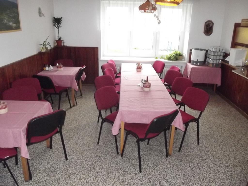 Hotel - Penzion M&M Jachymov Bagian luar foto