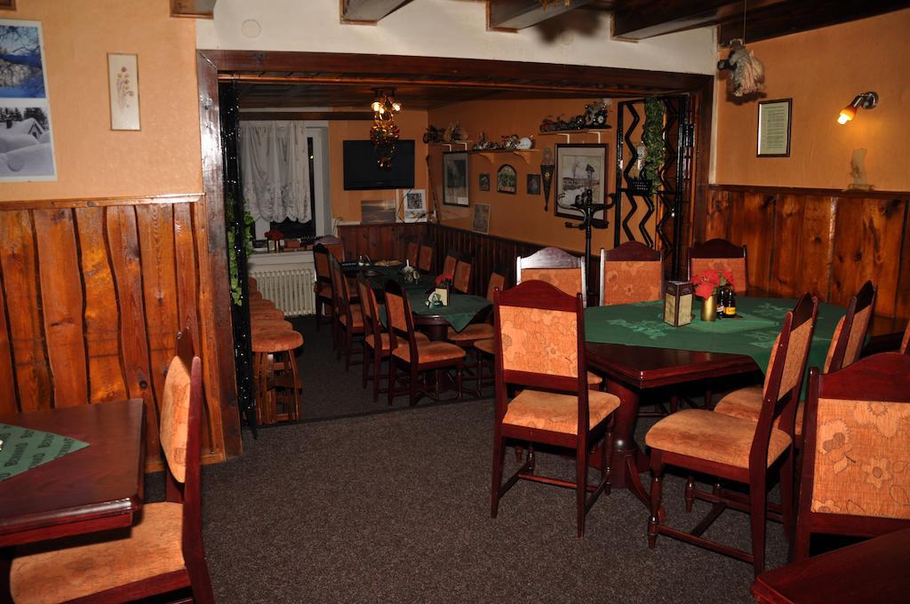 Hotel - Penzion M&M Jachymov Bagian luar foto